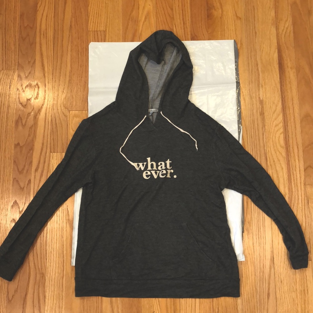 Thin Hoodie with pocket
